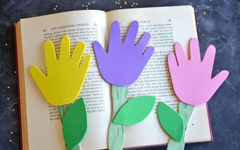 flower-diy-bookmarks-for-kids-darice-8-1